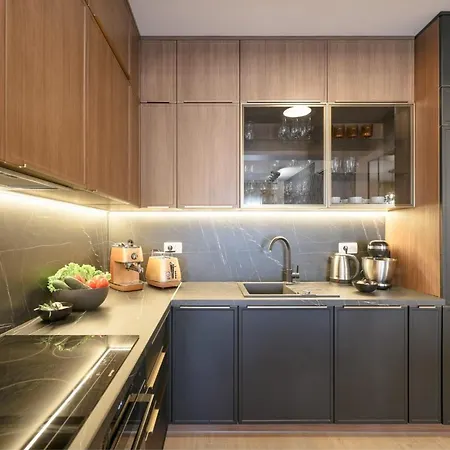 Belvedere Luxury Two Bedroom With Parking * زادار