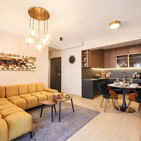 Belvedere Luxury Two Bedroom With Parking شقة *