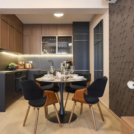Belvedere Luxury Two Bedroom With Parking شقة زادار