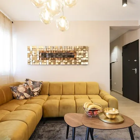 Belvedere Luxury Two Bedroom With Parking * زادار